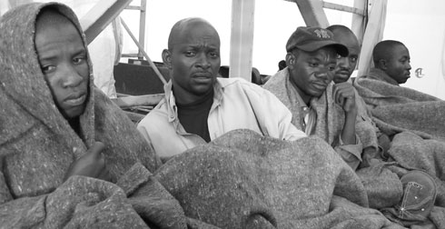 Bootsflüchtlinge aus dem Mittelmeer gerettet.