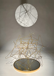 Sonne + Mond aus der Serie „Aufhänger“, 2025

Kleiderbügel und Spiegel, 50 x 65 x 65 cm (Beleuchtung ist nicht inkludiert)
auf der Unterseite signiert

Ausrufpreis: 1500,-