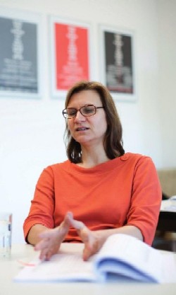 Heitzmann: Ich bin für eine echte Grundsicherung: Wir legen auf gewissen Ebenen Standards fest, sei es bei der Arbeit, Gesundheit oder Mobilität, und unter die soll niemand fallen. Einkommen ist ein Teil davon. | Foto: Karin Wasner