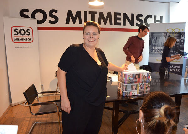 In Kooperation mit dem Frauen*volksbegehren gab es 2018 das erste Pass Egal Volksbegehren. Dadurch konnten auch Menschen ohne österreichischen Pass symbolisch ihre Unterstützungserklärung abgeben, was mehr als 1.800 Personen aus über 50 Passländern a